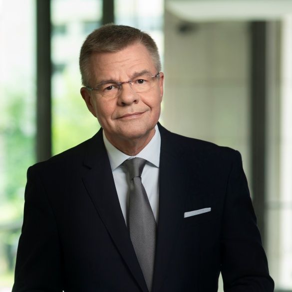 Maciej Trybuchowski - KDPW